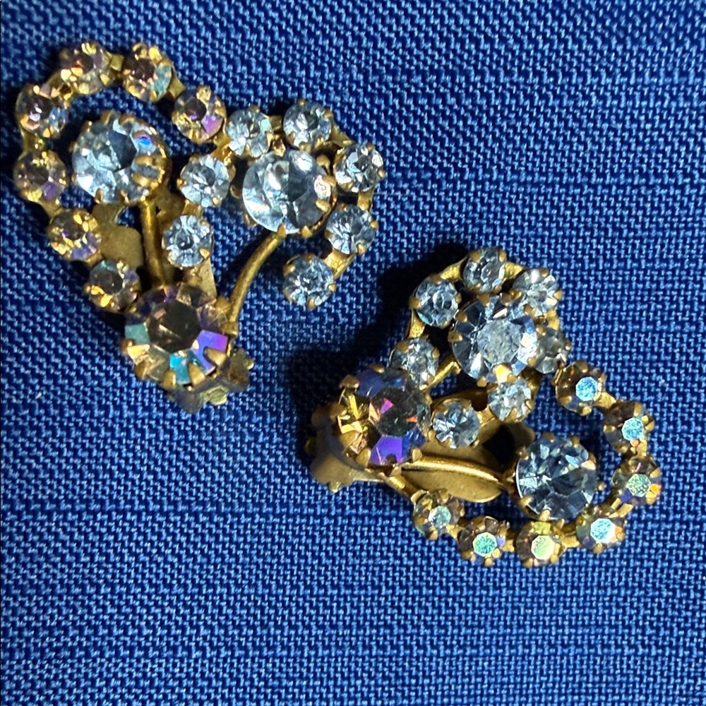 Elegant Crystal Earrings Rhinestone Aurora Borealis 60's Made in Austria marked